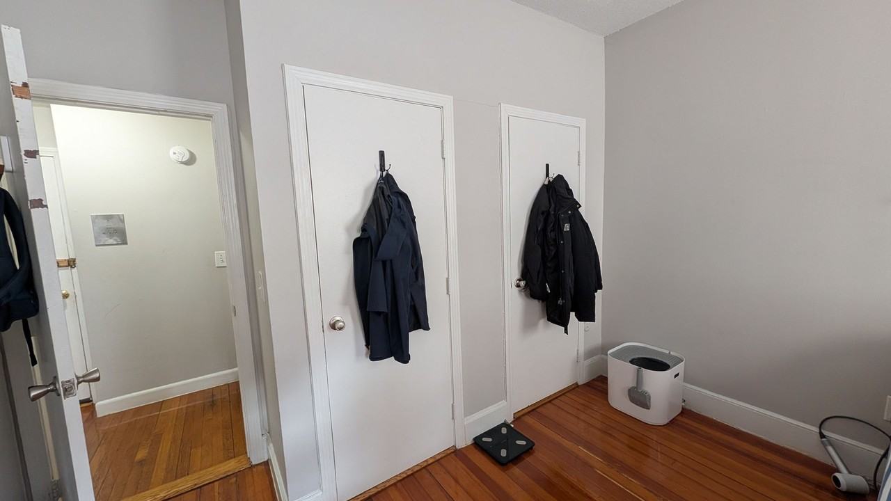 1119 Commonwealth Ave - Photo 6 of 11