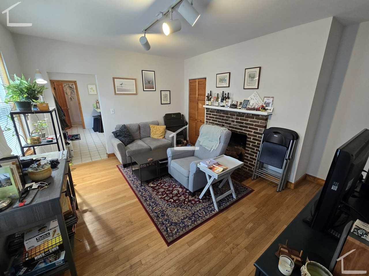 101 Summer St - Photo 2 of 7