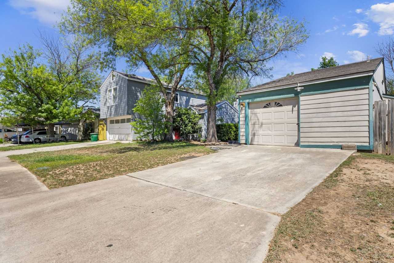 9929 Village Briar - Photo 2 of 24