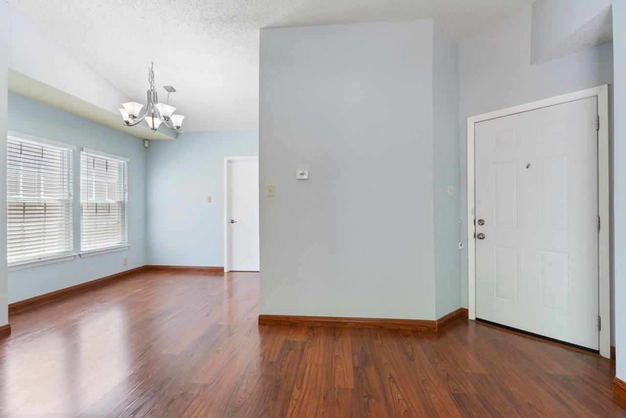 9929 Village Briar - Photo 4 of 24