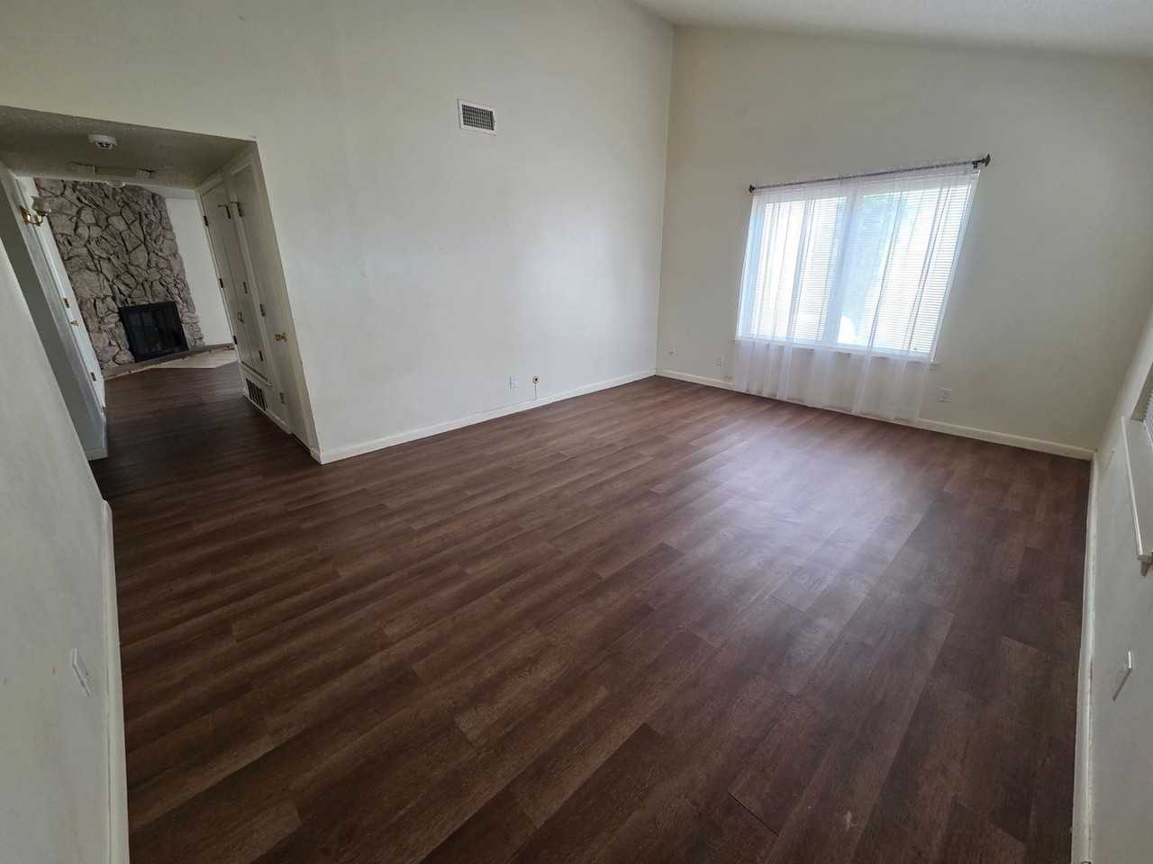 37 Paseo Vlg - Photo 4 of 23