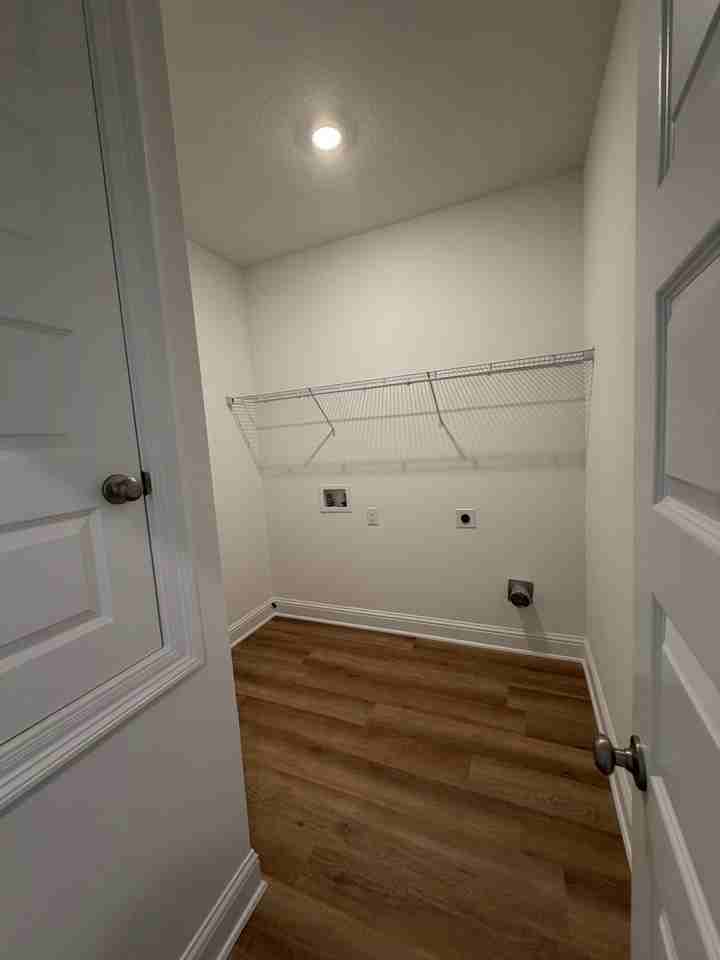 28881 Autumn Lakes Cir - Photo 4 of 23