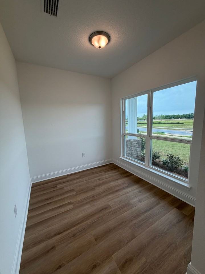 28881 Autumn Lakes Cir - Photo 5 of 23