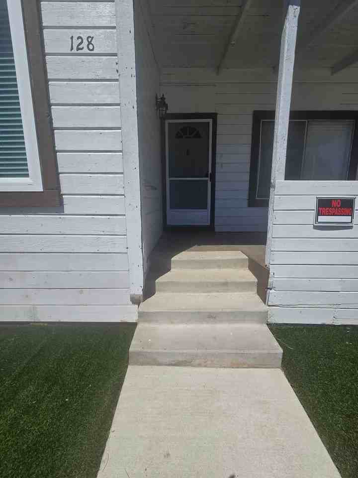 128 E 4th St - Photo 2 of 16