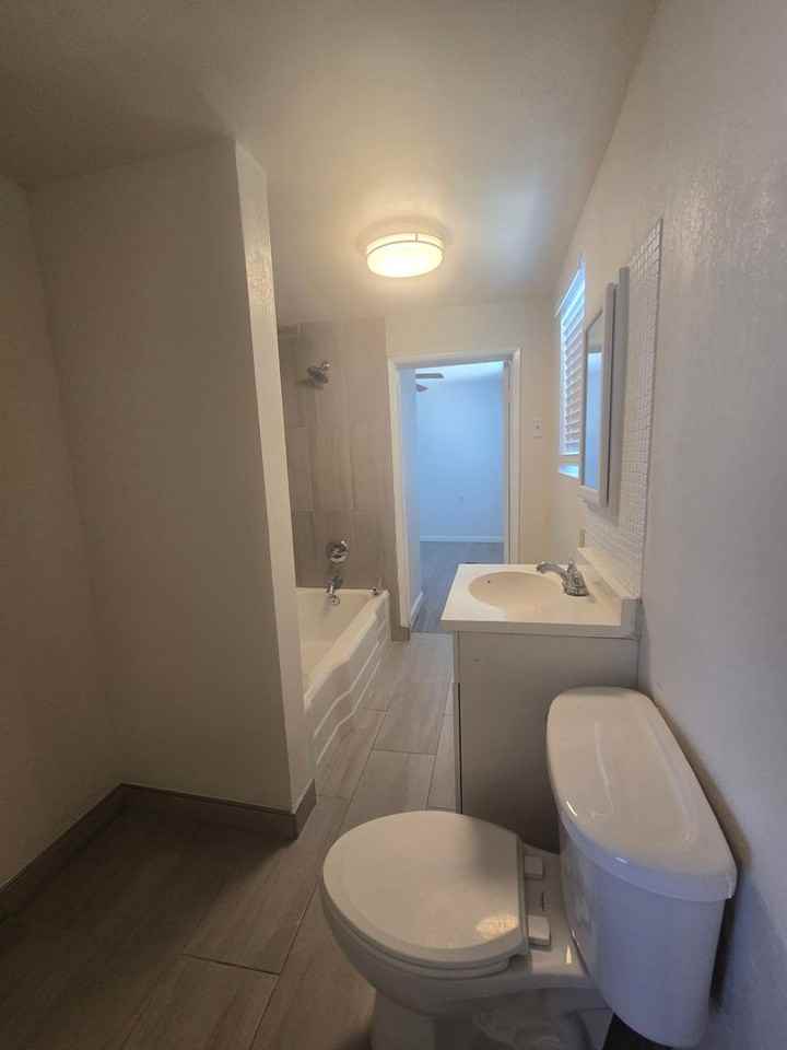 128 E 4th St - Photo 3 of 16