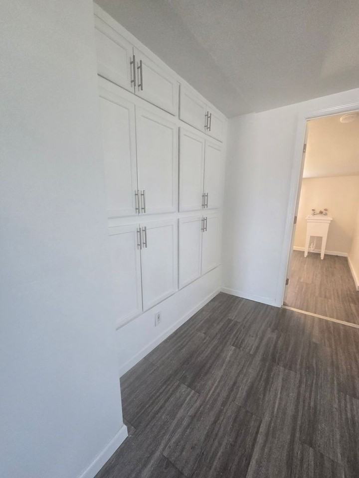 128 E 4th St - Photo 7 of 16