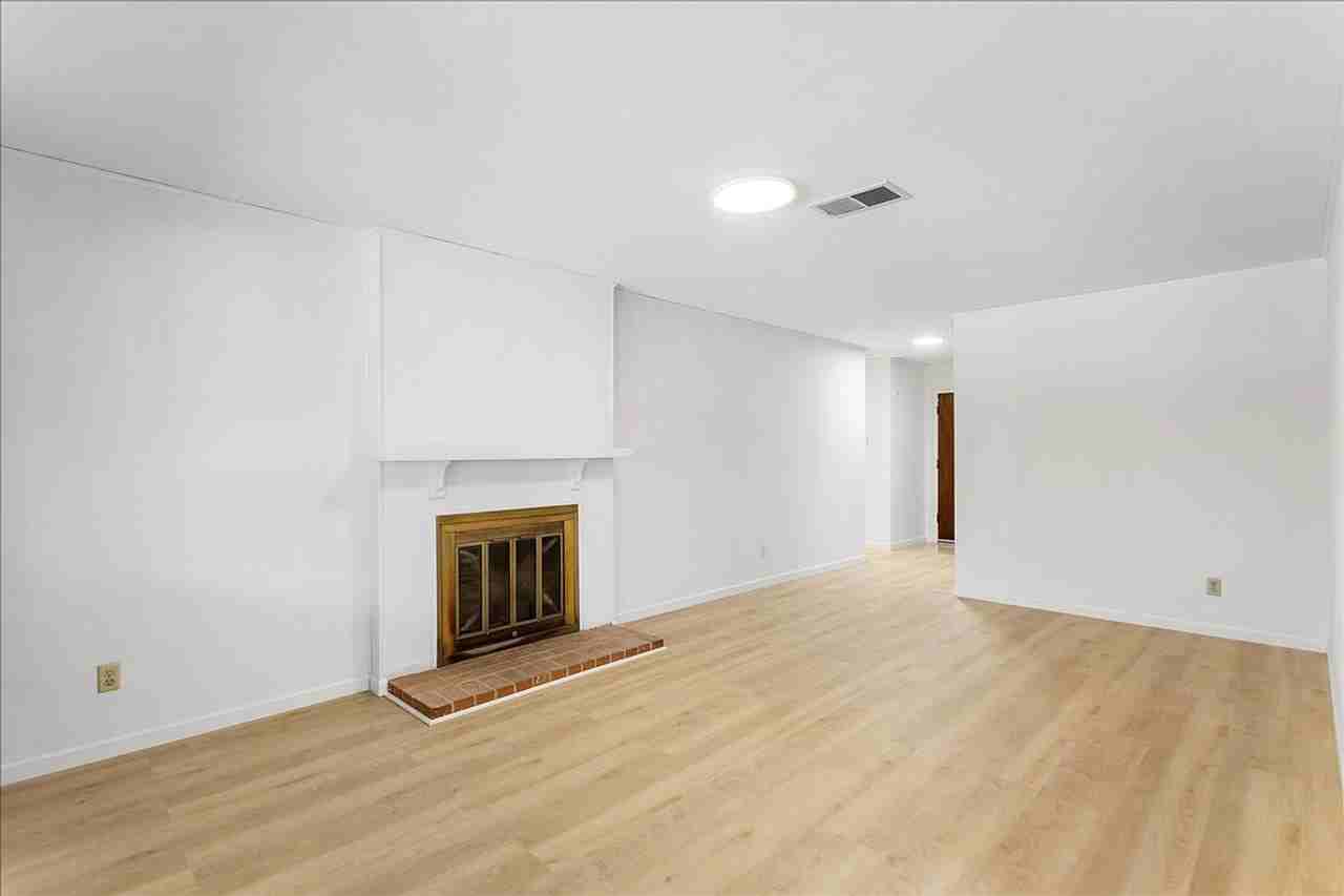 1229 Coral Reef Pl - Photo 4 of 22