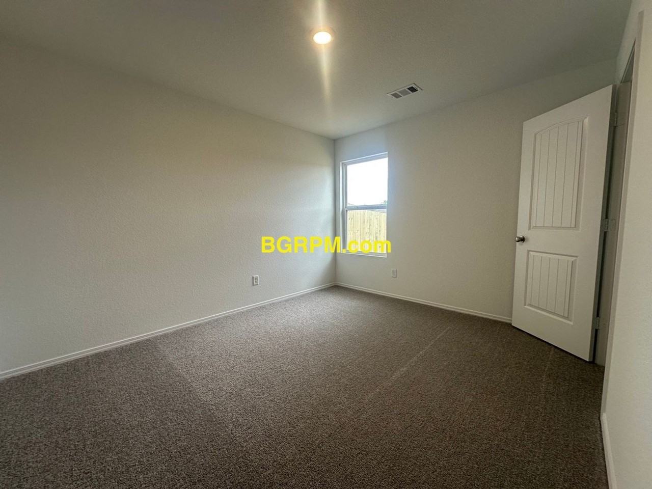 10 Ruger Cv - Photo 4 of 11