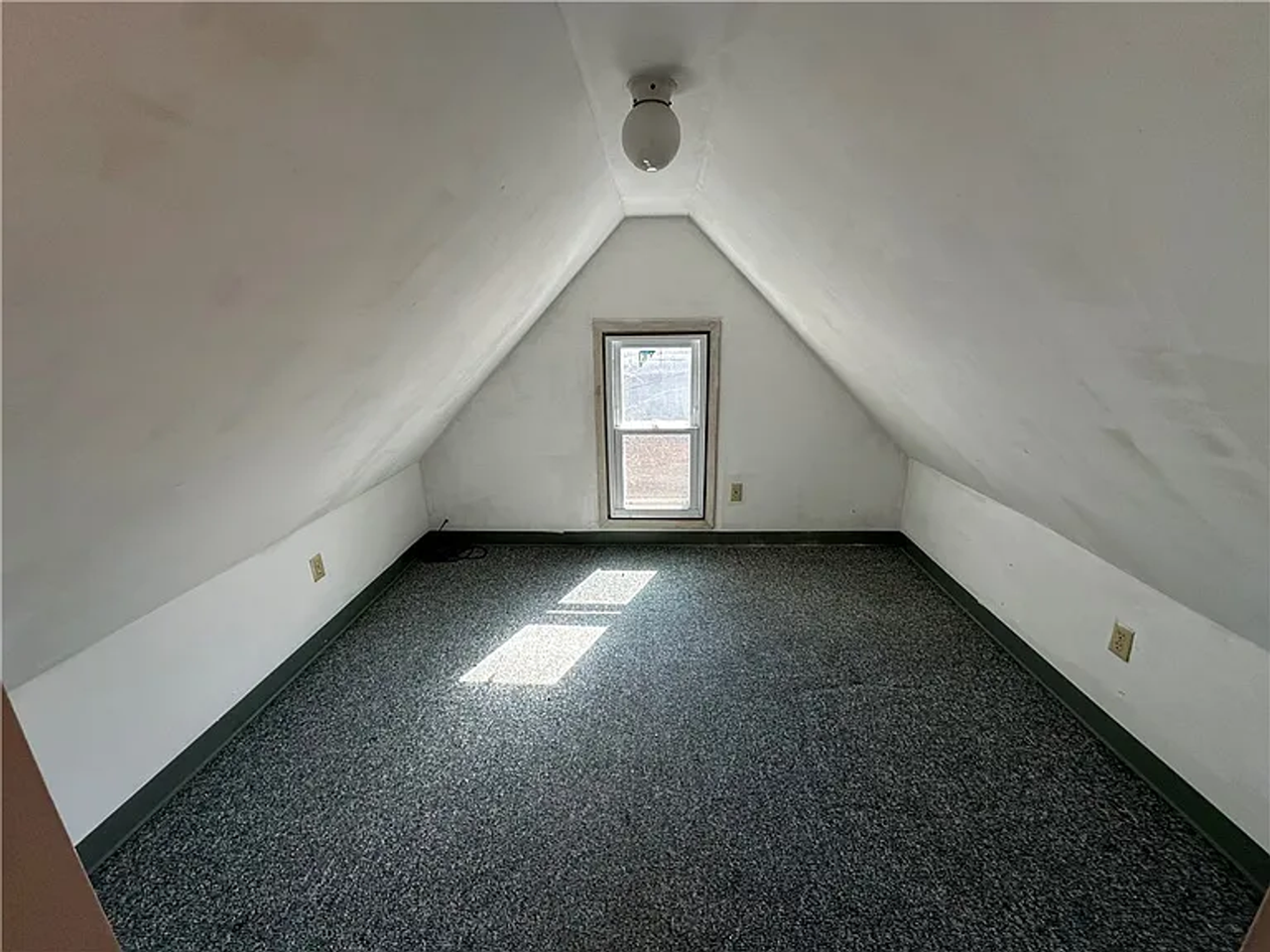 525 Averill Avenue - Photo 5 of 12