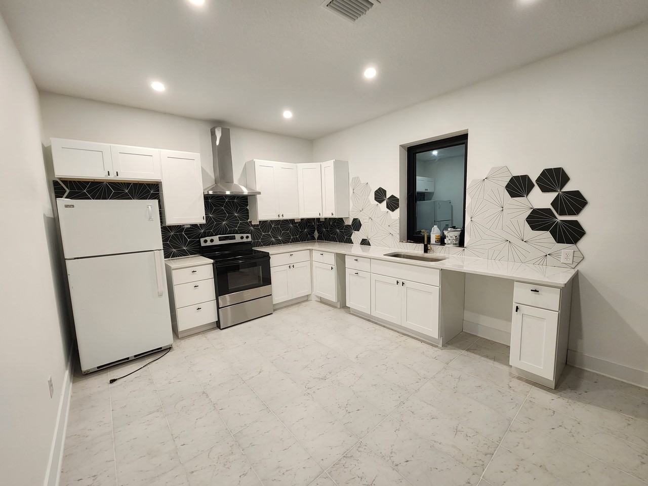 1321 N Central Ave 1st Fl #1stFL - Photo 4 of 16