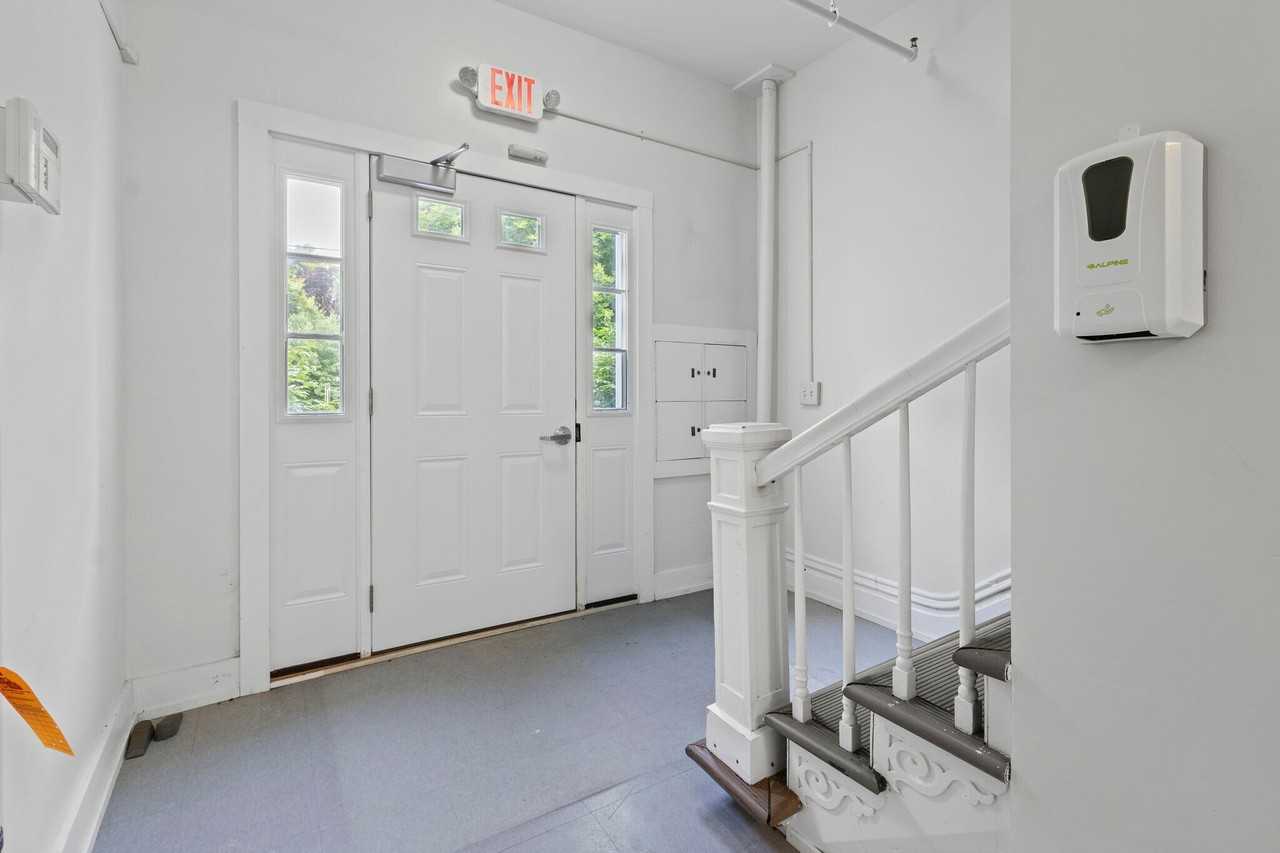 40 E Main St #1A - Photo 5 of 9