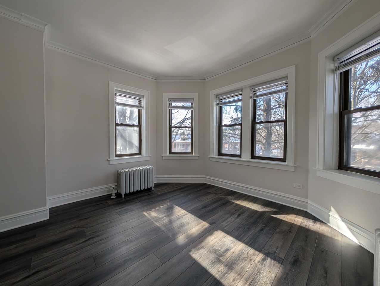 5818 W Berteau Ave #5818-1 - Photo 5 of 13