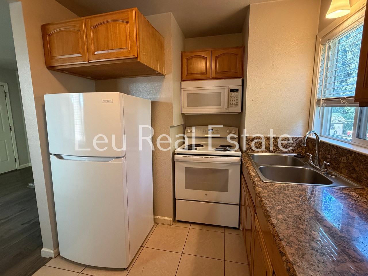 2933 Laurel Dr #NA - Photo 7 of 15