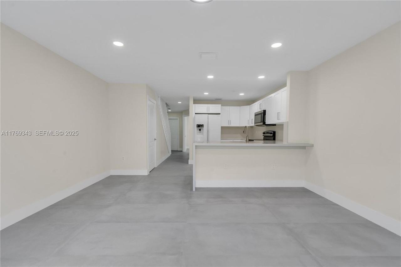 3167 Southwest 129th Terrace #163 - Photo 4 of 19