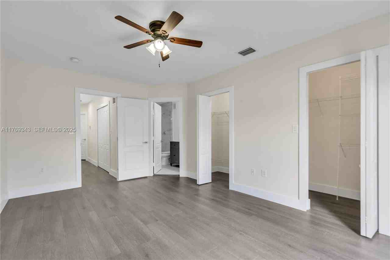 3167 Southwest 129th Terrace #163 - Photo 5 of 19