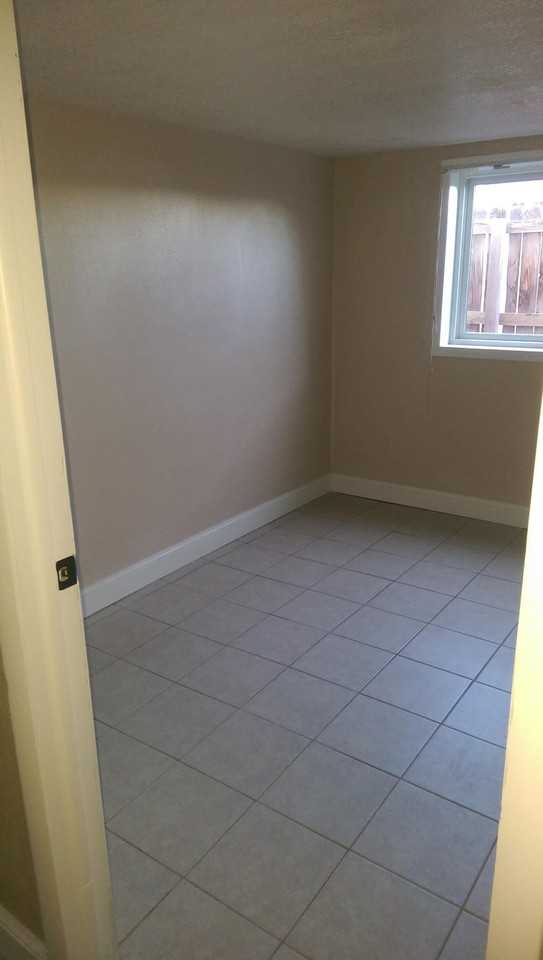 1216 S 4th St #B - Photo 4 of 18