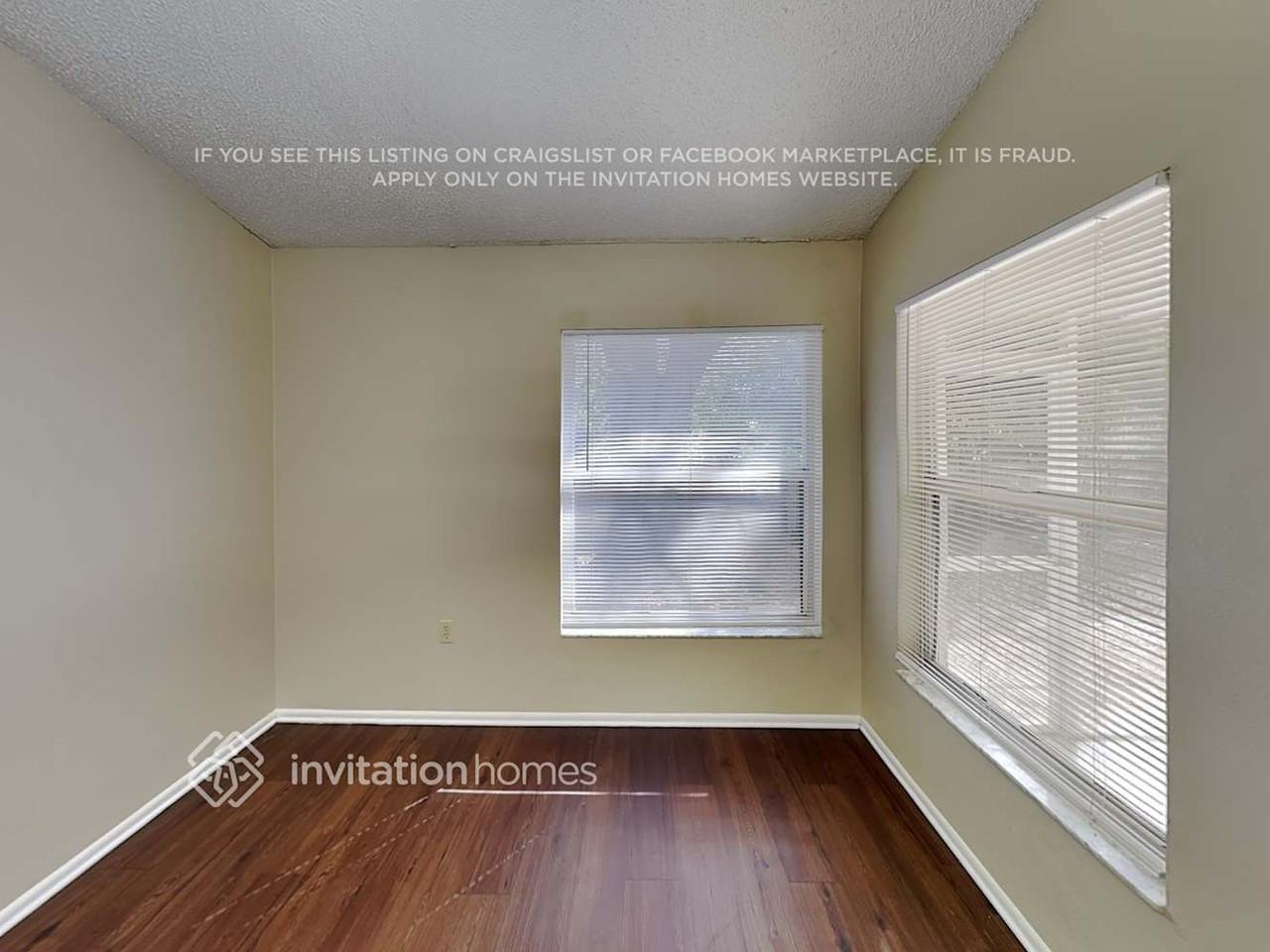 515 49th St E - Photo 3 of 21