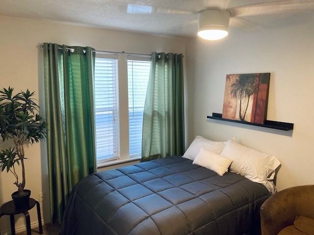 319 N Argyle Ct - Photo 7 of 10