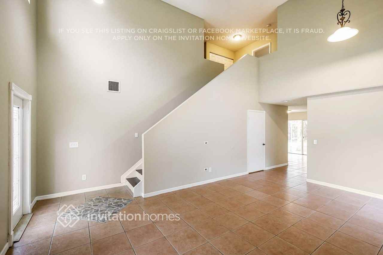 2300 Sw 106th Ave - Photo 5 of 18