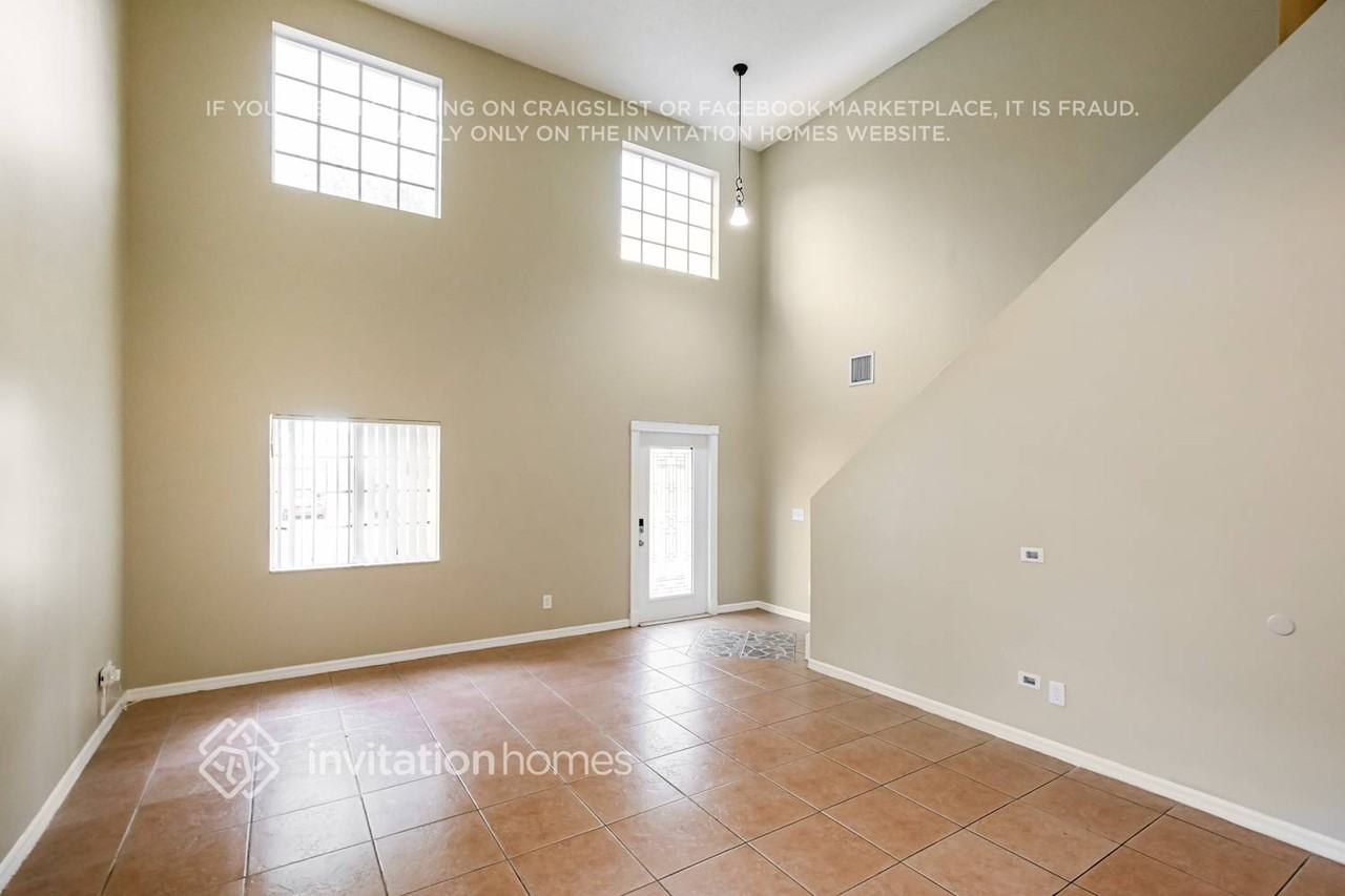 2300 Sw 106th Ave - Photo 6 of 18