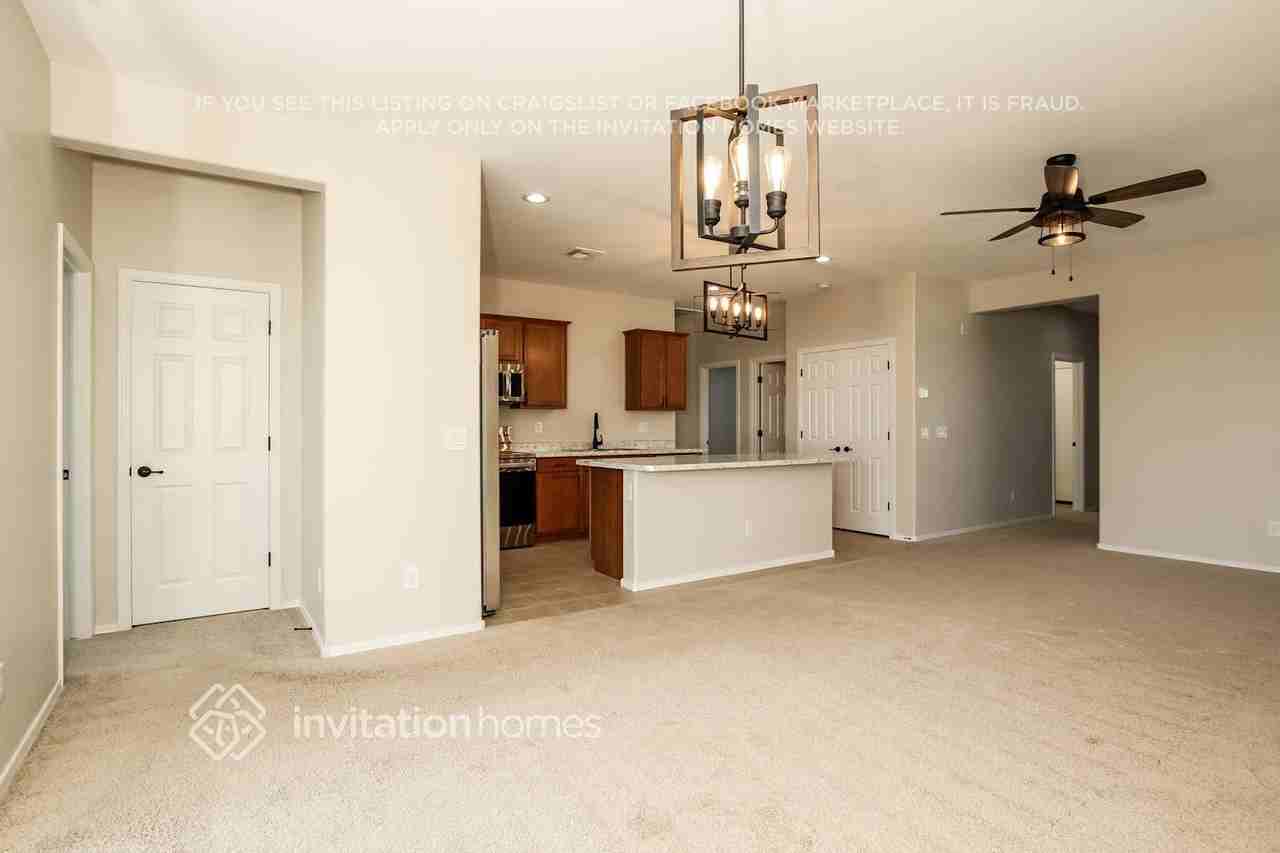 17581 W Via De Luna Dr - Photo 3 of 17