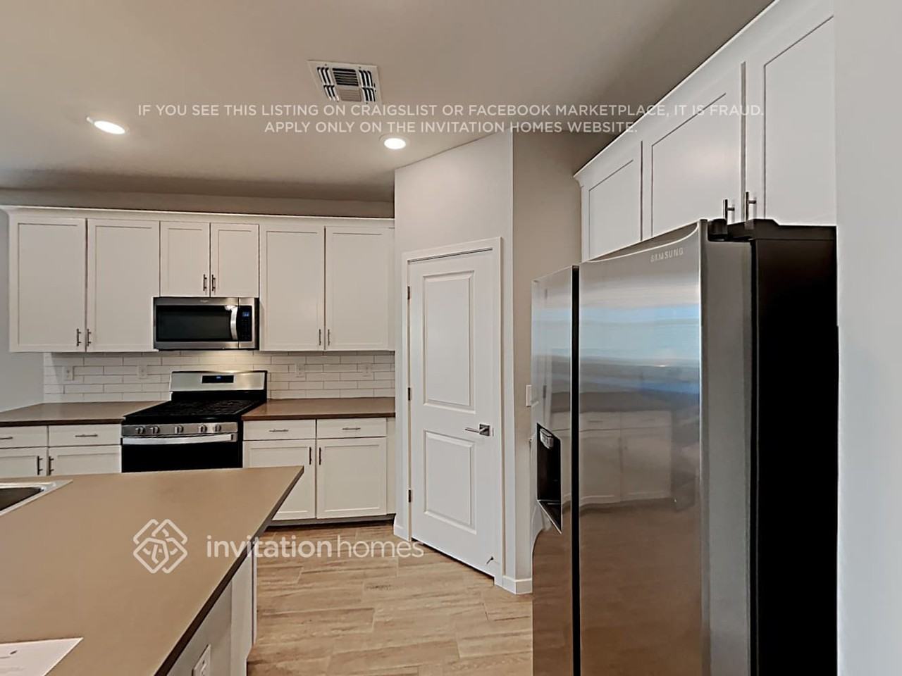 4058 W Crossflower Ave - Photo 5 of 18