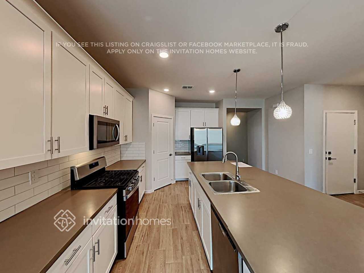 4058 W Crossflower Ave - Photo 6 of 18