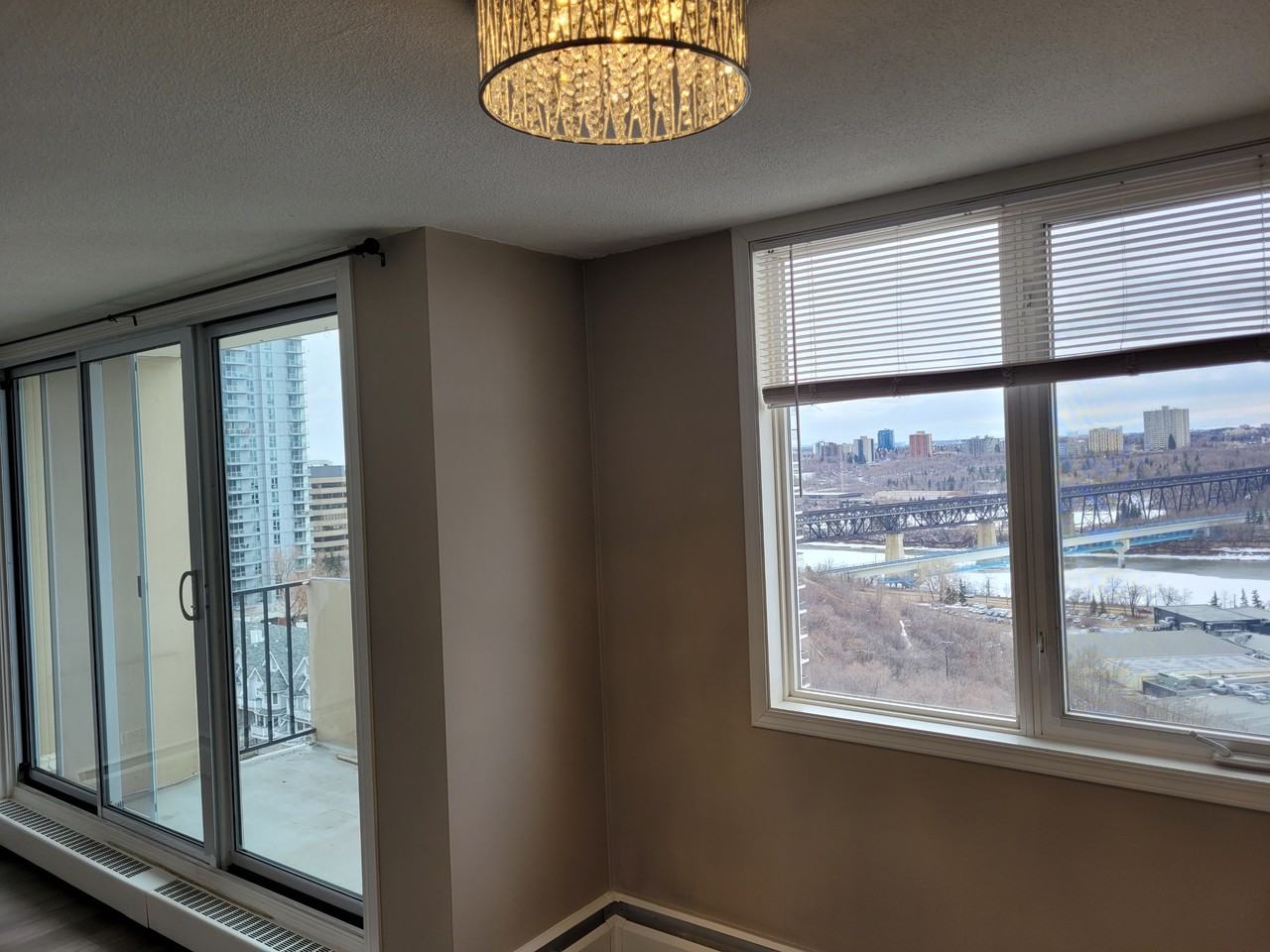 Crestview One Bedroom - Photo 5 of 19