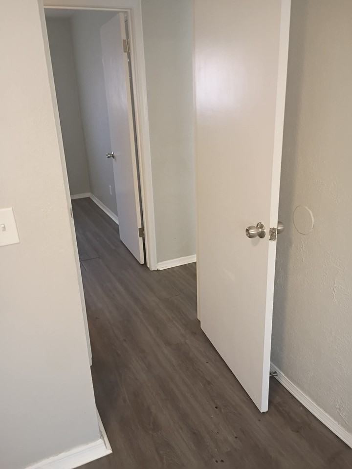 251 Graham Street - BUnit A #B - Photo 6 of 12