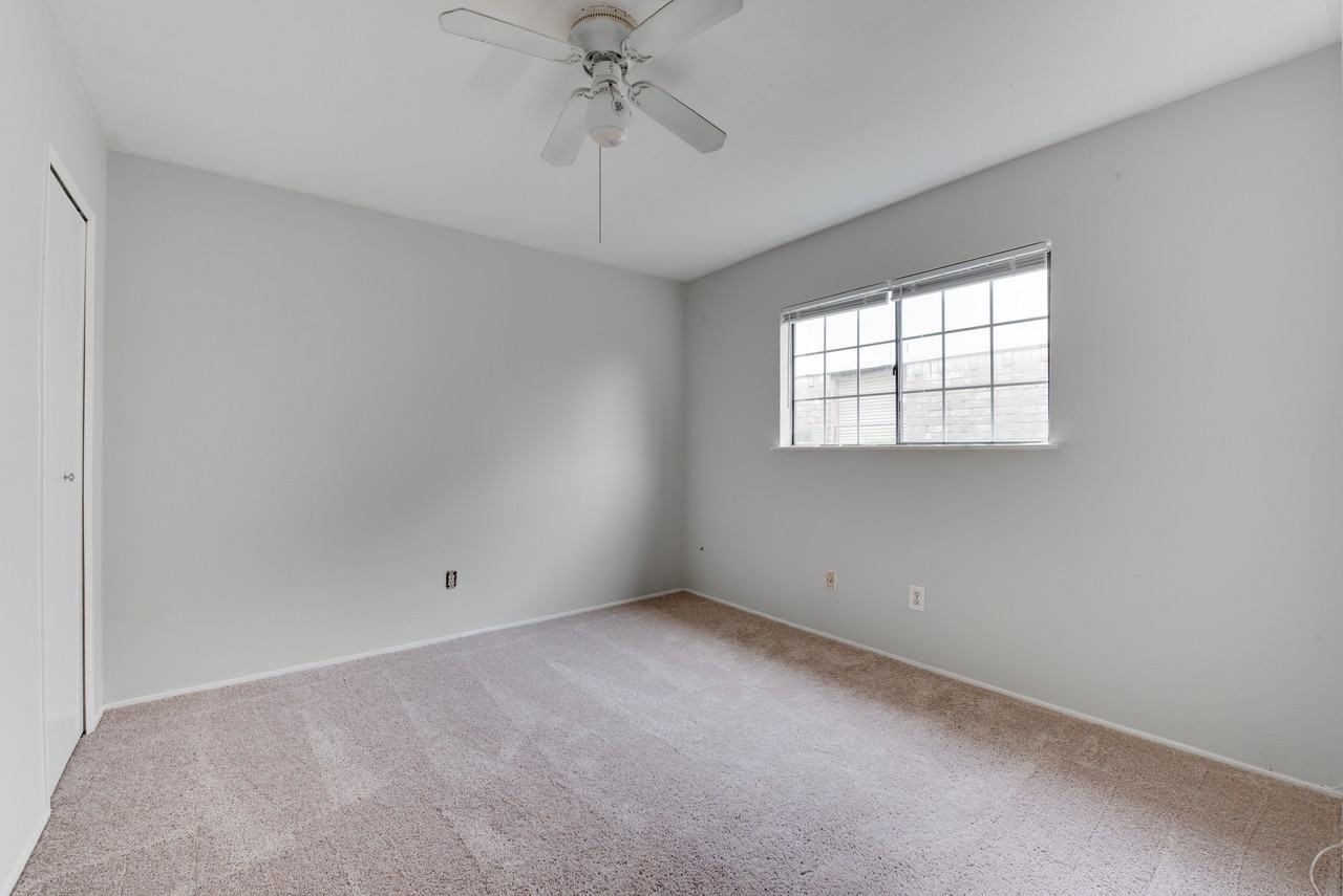 15702 Mendocino Dr - Photo 7 of 11