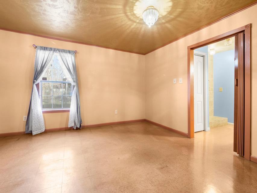 503 N 1st St #1 - Photo 5 of 13