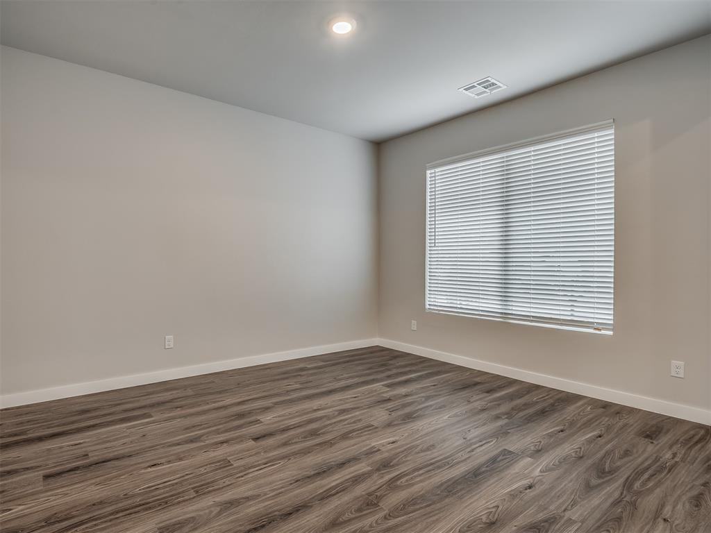 520 Nw 176th Ter #1 - Photo 5 of 47