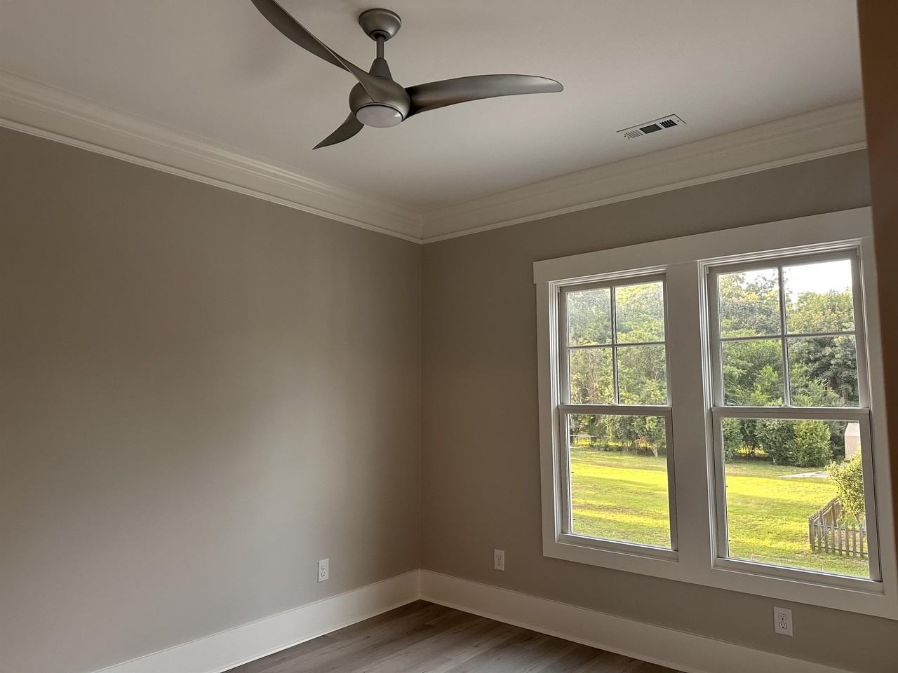 850 Ribaut Rd #1 - Photo 4 of 7