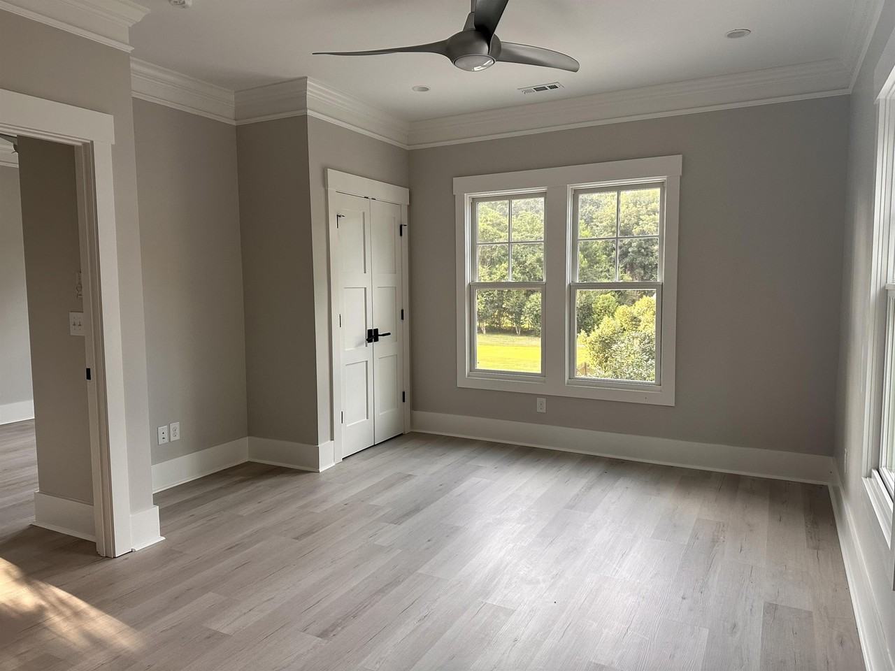 850 Ribaut Rd #1 - Photo 5 of 7