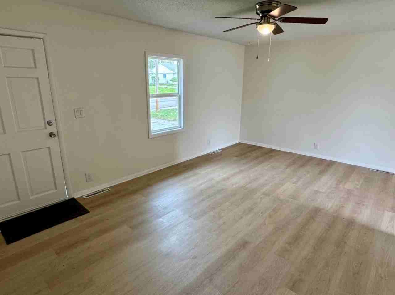 910 Skyline Dr - Photo 6 of 20