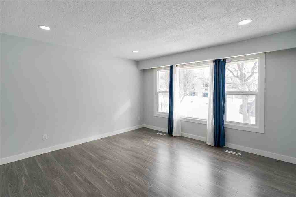 161 Avaco Drive - Photo 4 of 28