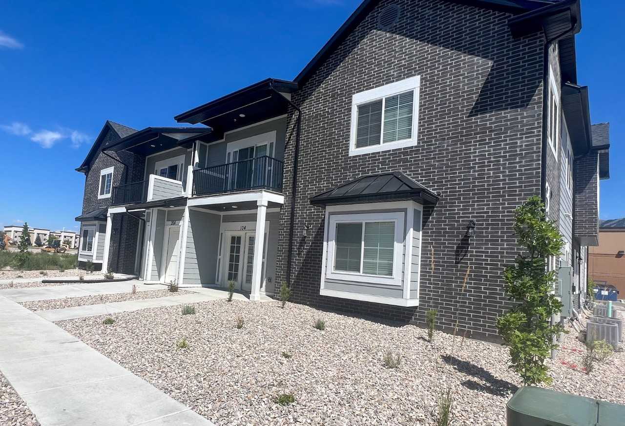 1531 North 110 West - Photo 2 of 10