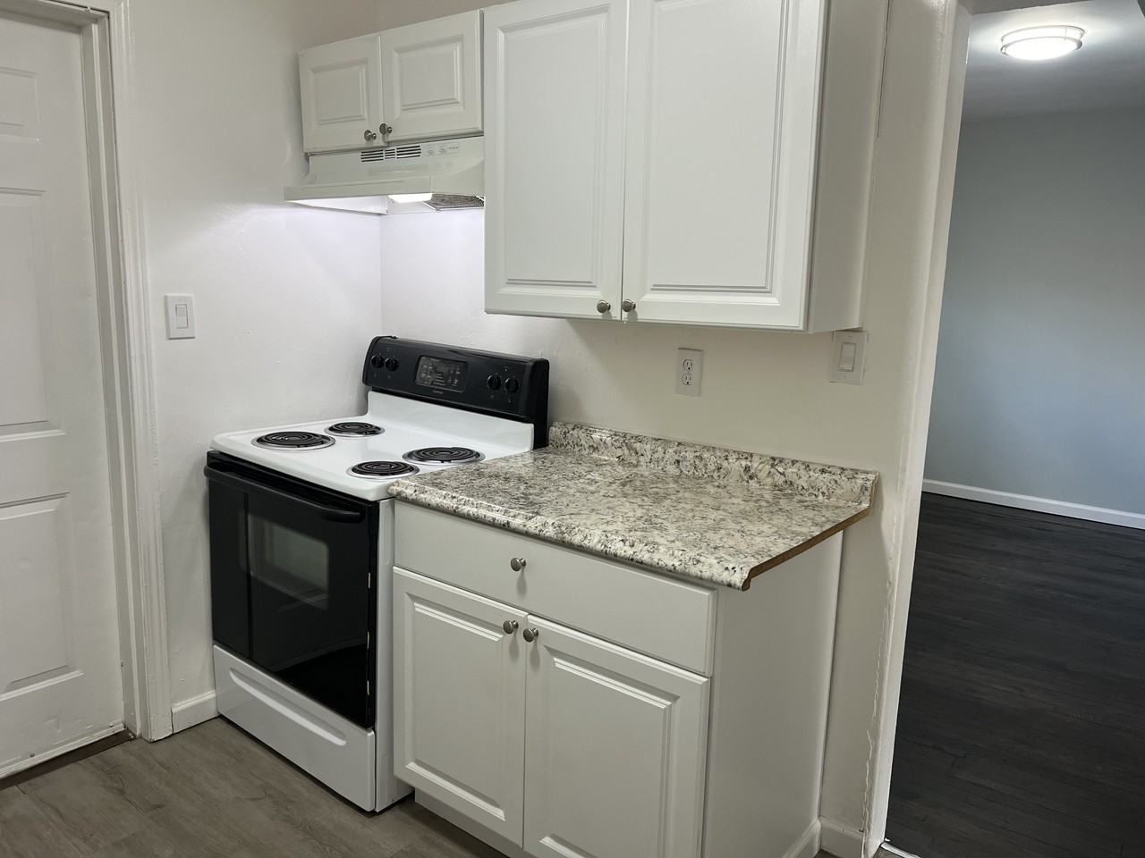 2410 Benjamin E Mays Drive SouthwestUnit 7 #07 - Photo 4 of 13