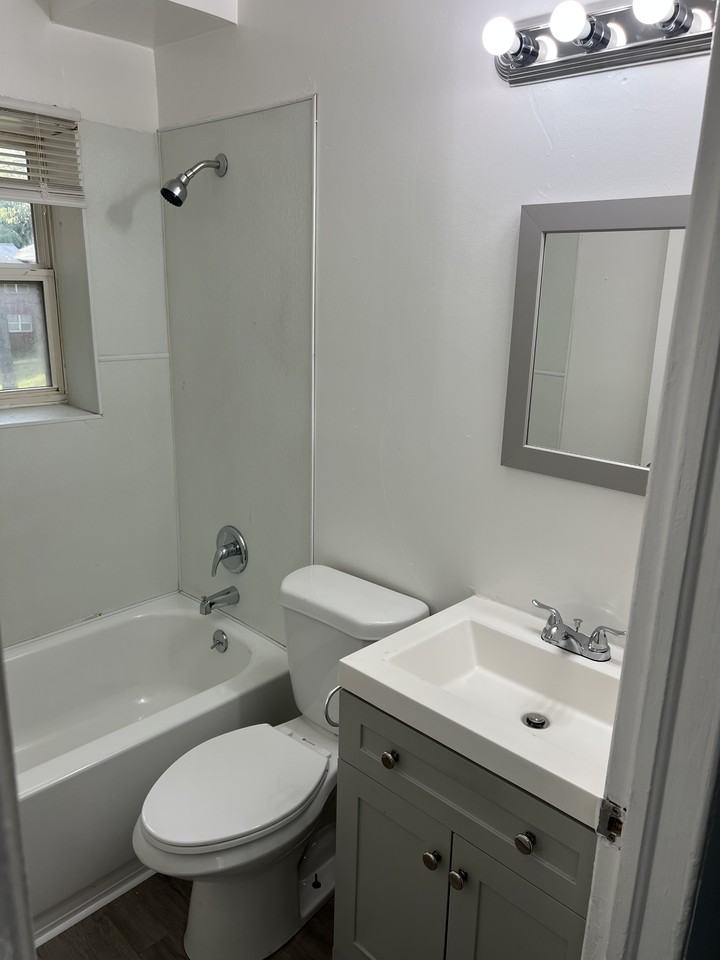 2410 Benjamin E Mays Drive SouthwestUnit 7 #07 - Photo 7 of 13