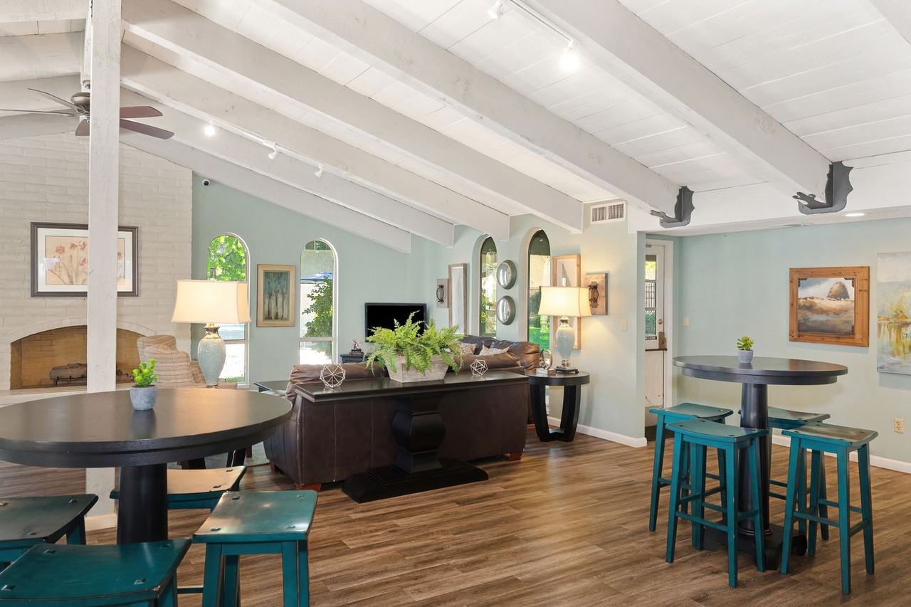 Joshua Tree Apartments - Photo 7 of 40