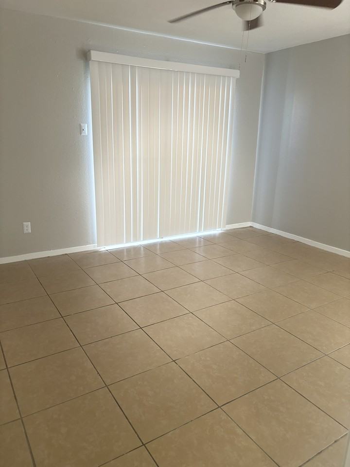 1302 Waldron Rd #102 - Photo 7 of 18