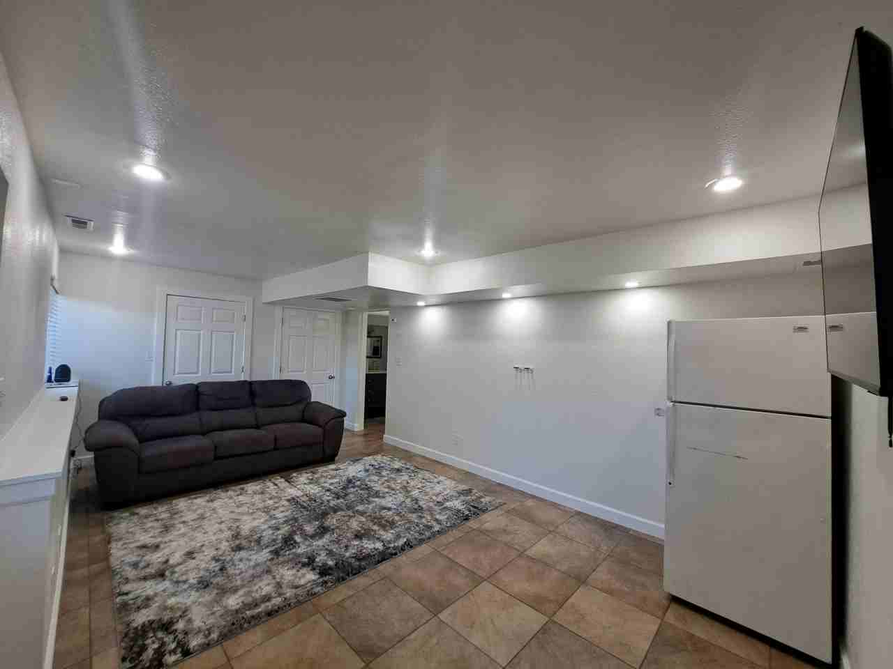 1492 W Parkside Dr #1 - Photo 7 of 39