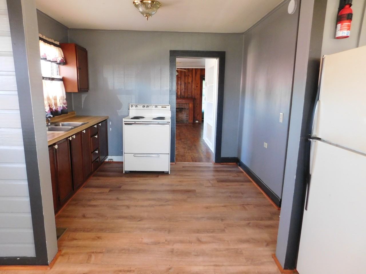 6 Douglas St #1 - Photo 3 of 7