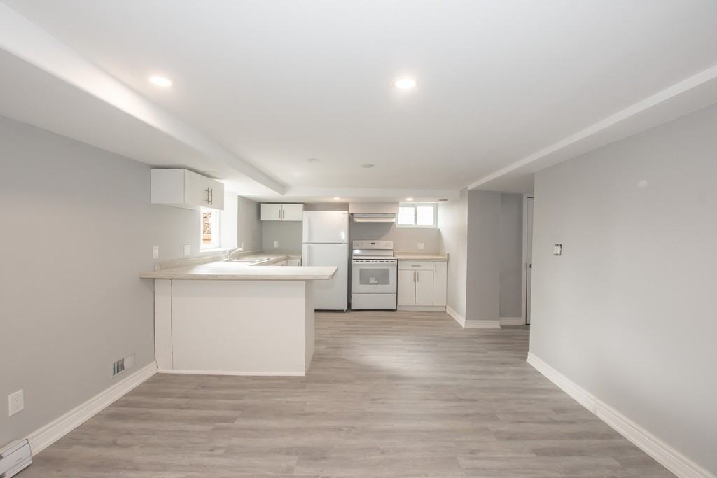 170 Southworth St N - Photo 5 of 18