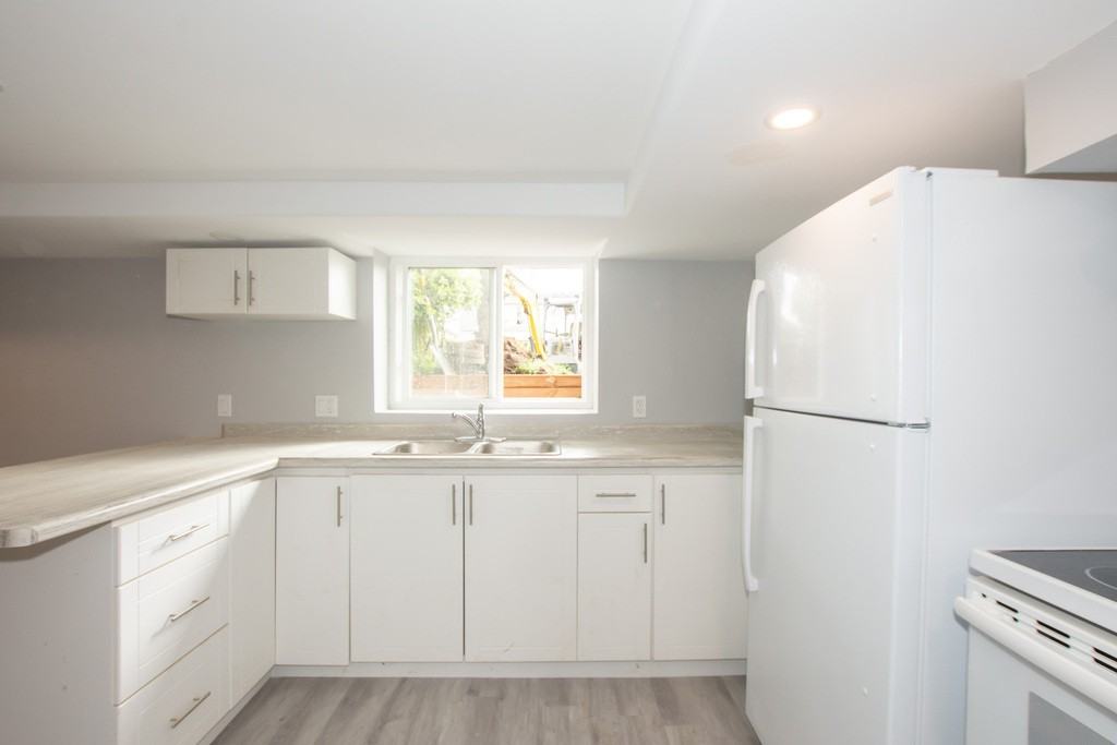 170 Southworth St N - Photo 7 of 18