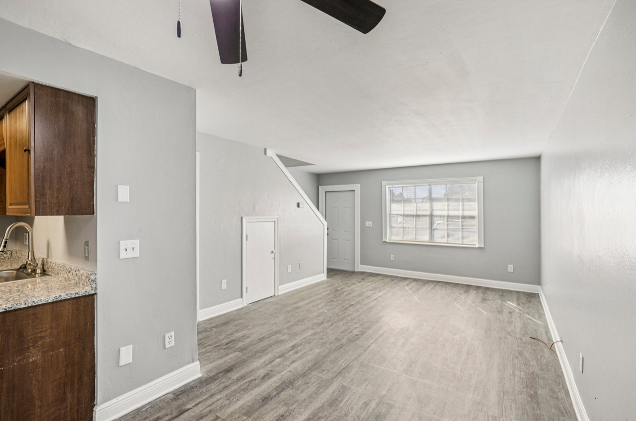 4495 Frankie Ct #1 - Photo 5 of 19