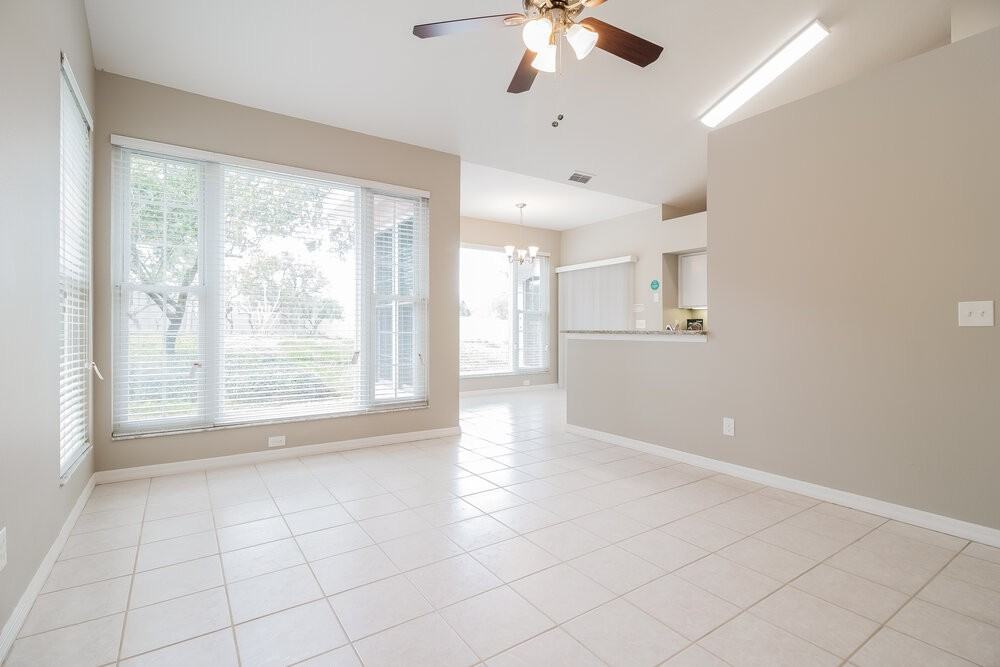 1230 Glenmore Dr - Photo 4 of 14