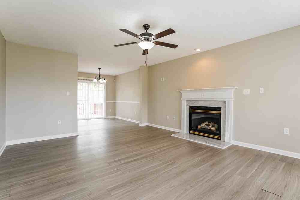 128 Pondfield Ct - Photo 5 of 17