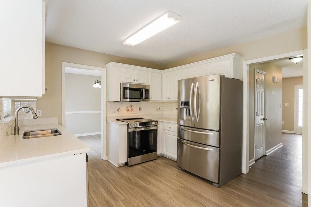 128 Pondfield Ct - Photo 7 of 17