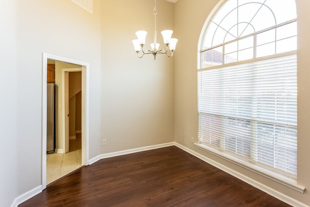 13073 Braybourne Pkwy - Photo 6 of 17